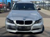 BMW 325i Touring ixDrive Automatik *Export /Gewerbe* - BMW 325 mit Benzin-Antrieb: Kombi