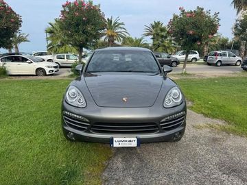 Porsche Cayenne - 3