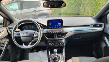 Fahrzeugabbildung Ford Focus Lim. Active