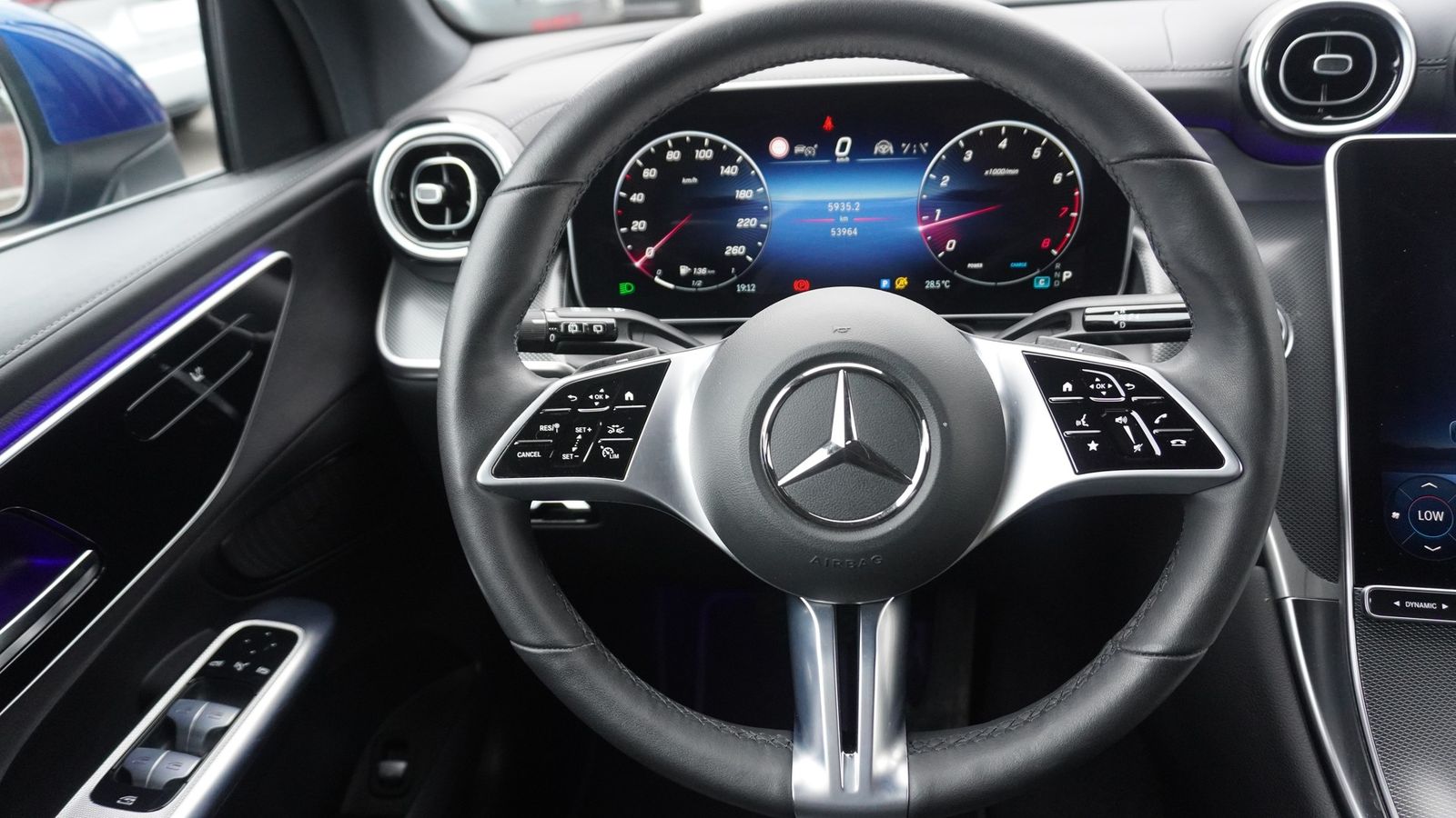 Mercedes-Benz GLC 200 4Matic Avantgarde LED AHK Navi foto 16