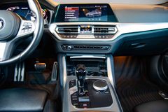 BMW M440i xDrive Coupe*HUD*SHD*PDC*SHZ*LED*18"*