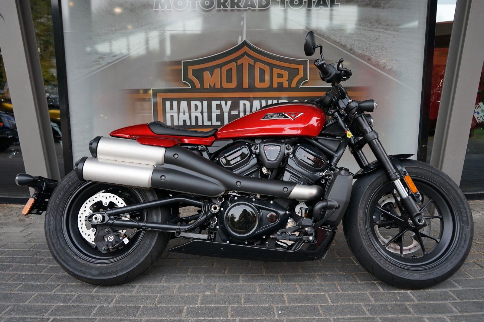 Fahrzeugabbildung Harley-Davidson Sportster S MY25 - Brilliant Red - Sofort Verfüg