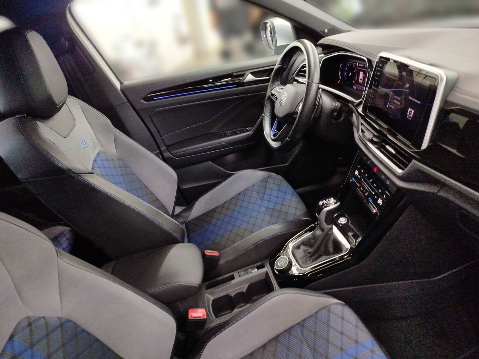 Volkswagen T-Roc - Bild 12