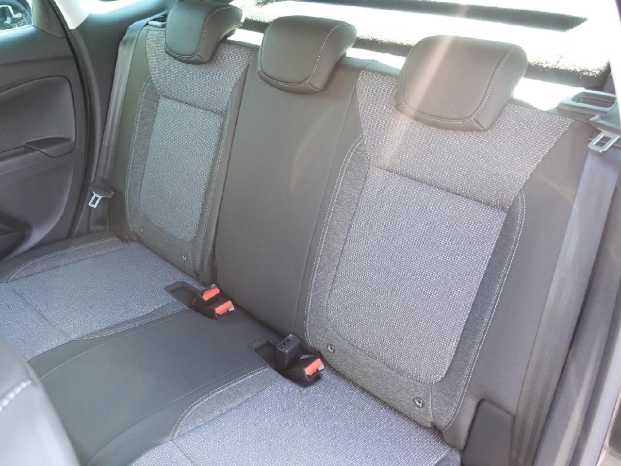 Fahrzeugabbildung Opel Crossland 1,2 Elegance Automatik Anhängerkupplun