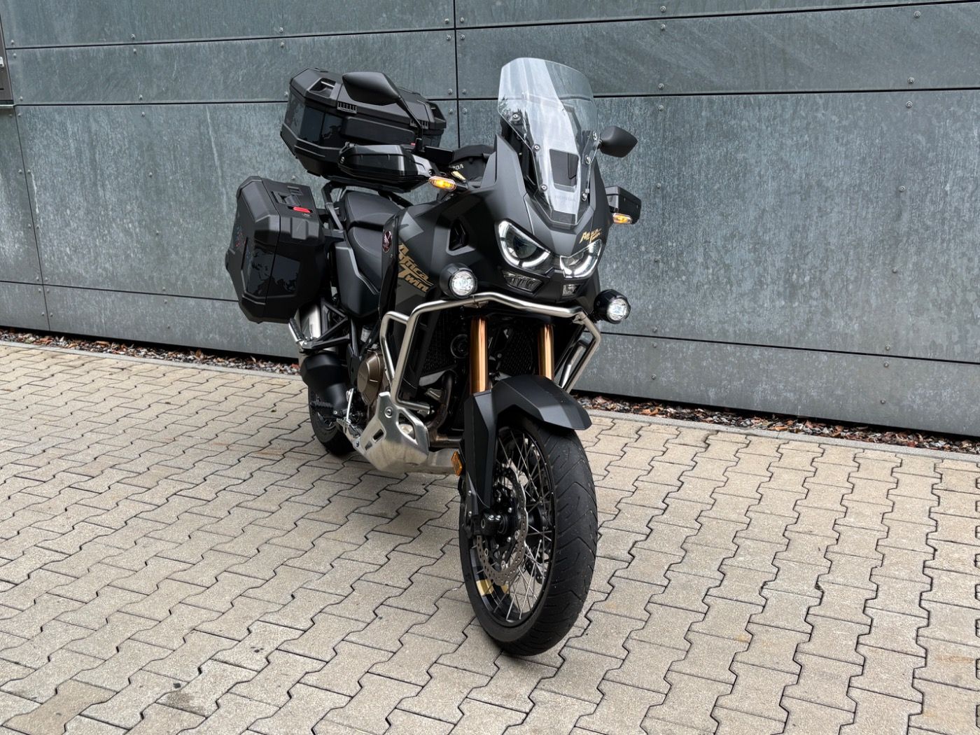 Fahrzeugabbildung Honda CRF 1100 Africa Twin Adventure Sports ES Koffer,