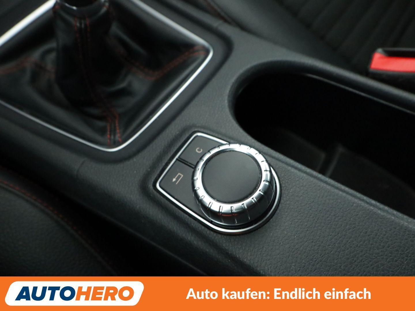 Mercedes-Benz GLA 200 AMG Line*XENON*NAVI*PDC*SHZ*KLIMA*