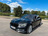 BMW 730d g12 xDrive voll voll - BMW 730 in Duisburg