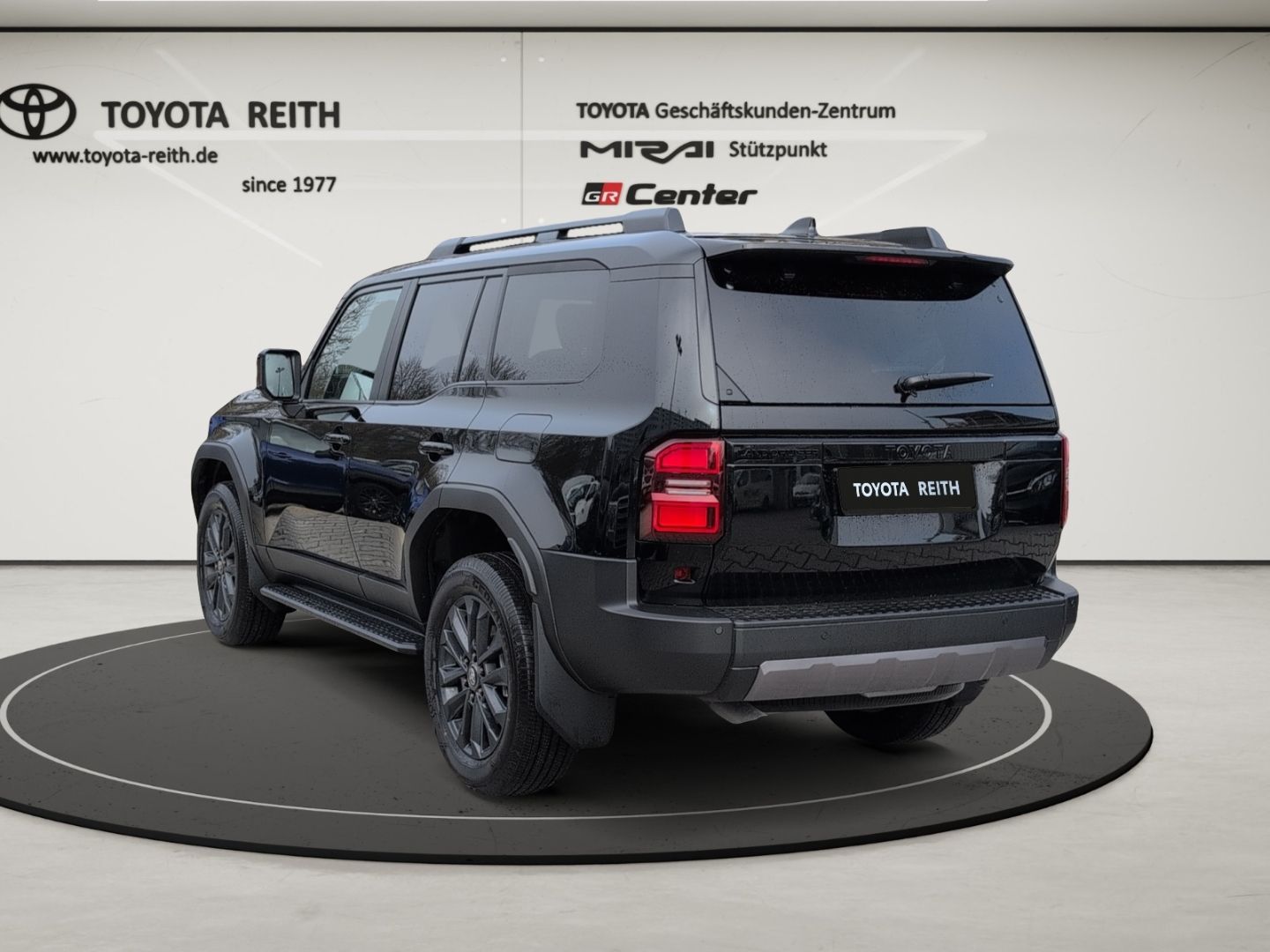 Toyota Land Cruiser 2.8 D-4D 151 kW AWD Lounge - 7 Sitz foto 3