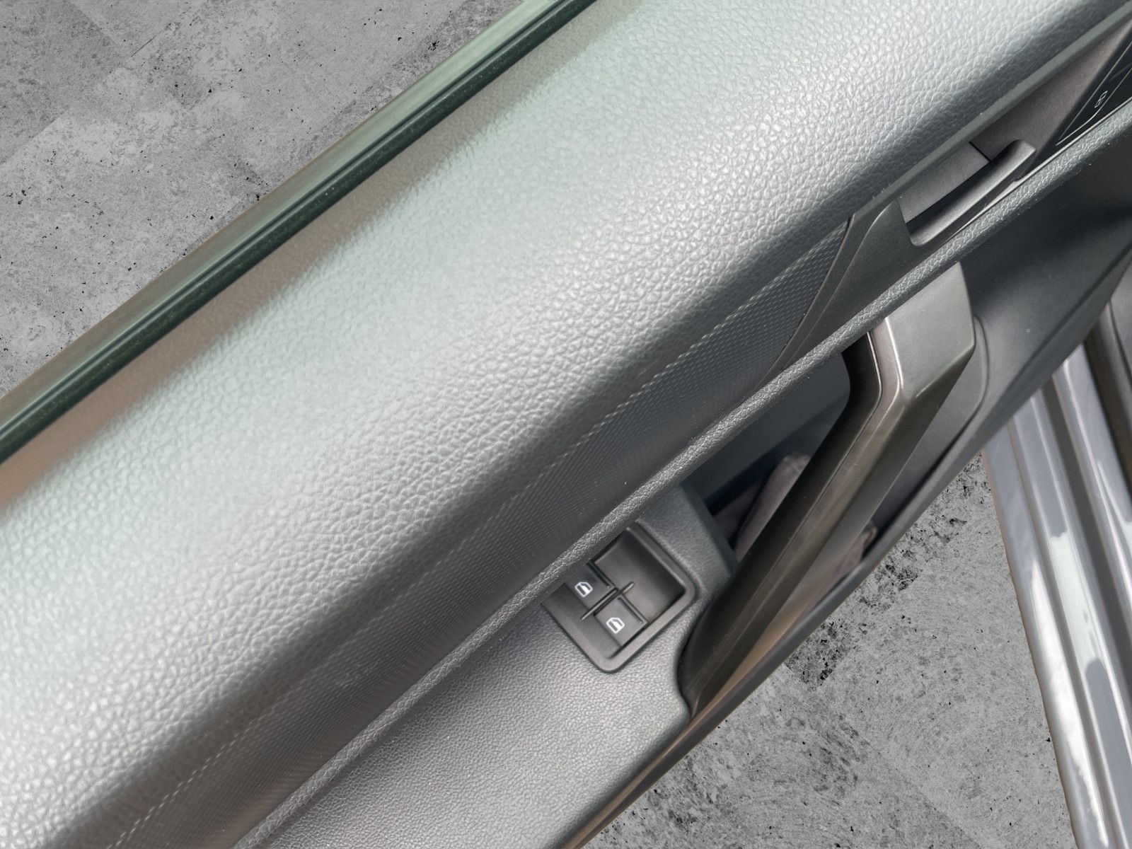 Fahrzeugabbildung Volkswagen Caddy EcoProfi BMT Shzg*Nebel*DAB+*7-Sitzer