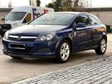 Opel Astra GTC Coupé Sport 1.8  TÜV Neu - Opel Astra mit Benzin-Antrieb: Coupé, 1.8