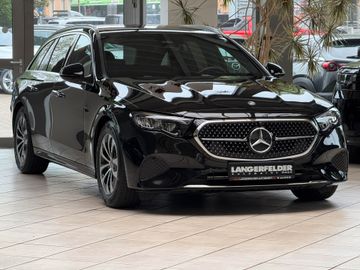 Mercedes E 200 - 1