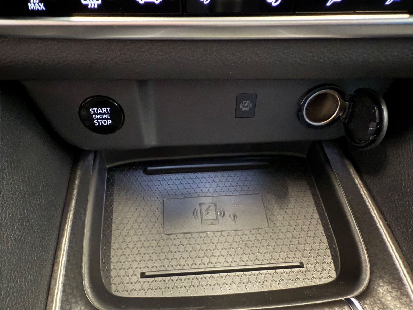 Fahrzeugabbildung Nissan Qashqai N-Connecta MHEV MT - Winter-,Komfort-Pa.
