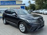 Volkswagen Tiguan Allspace Life*NAVI*LED*ACC*DCC*AHK*WINTER - gebrauchte VW Tiguan Allspace aus dem Jahr 2023