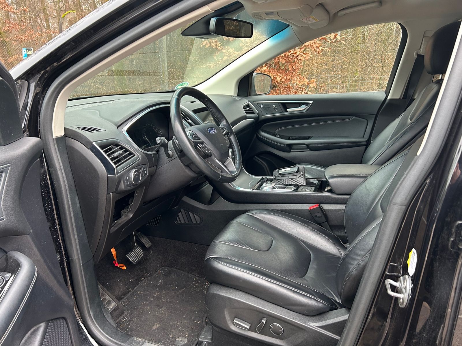 Fahrzeugabbildung Ford Edge 2.0 4x4 Aut. Titanium AHK MOTORSCHADEN