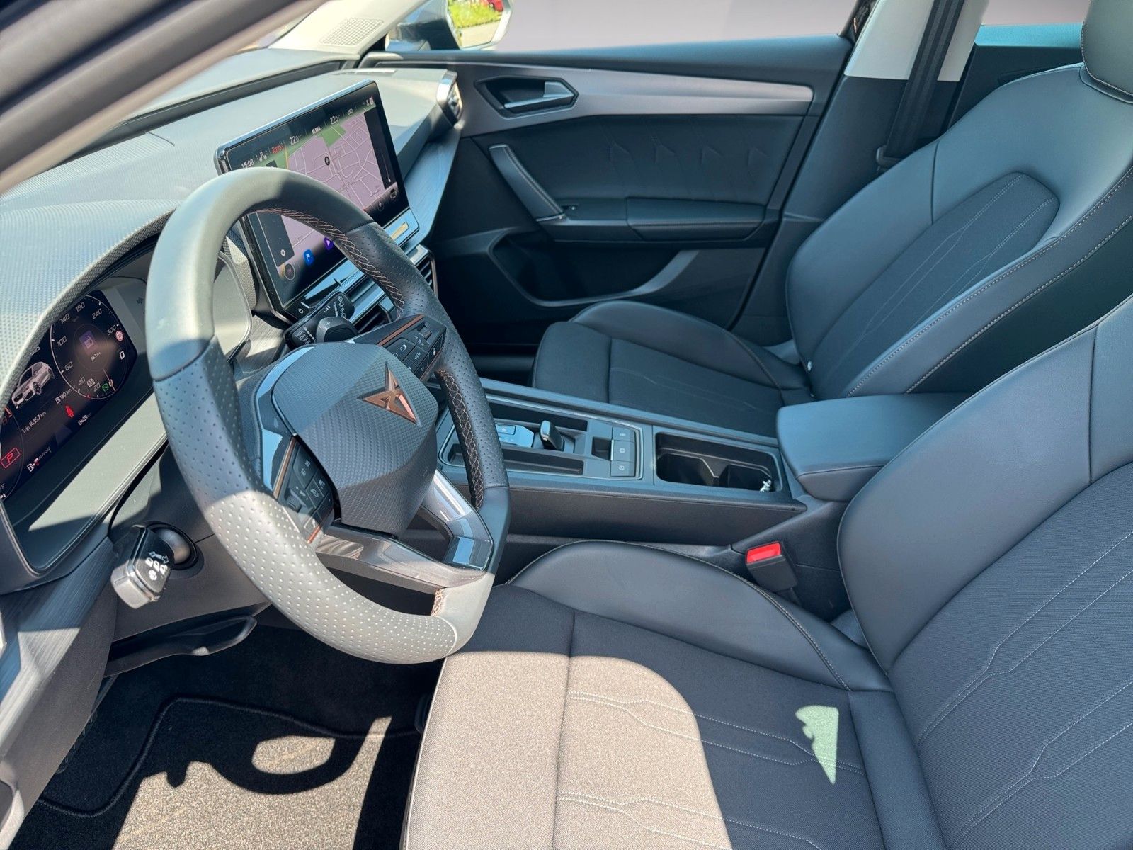 Fahrzeugabbildung CUPRA Leon 1.5 eTSI