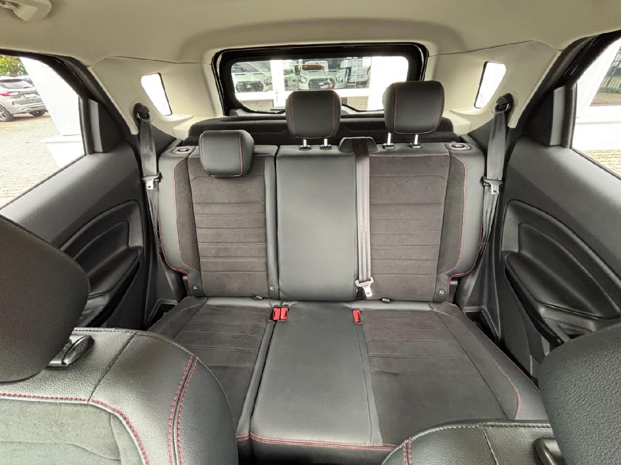 Fahrzeugabbildung Ford EcoSport ST-Line