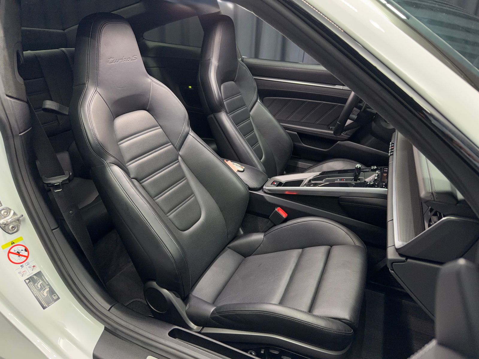 Fahrzeugabbildung Porsche 992 Turbo S|AERO-PAKET|BRABUS|BOSE|ACC|KW