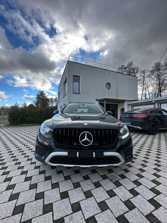 Image of Mercedes-Benz GLC 220