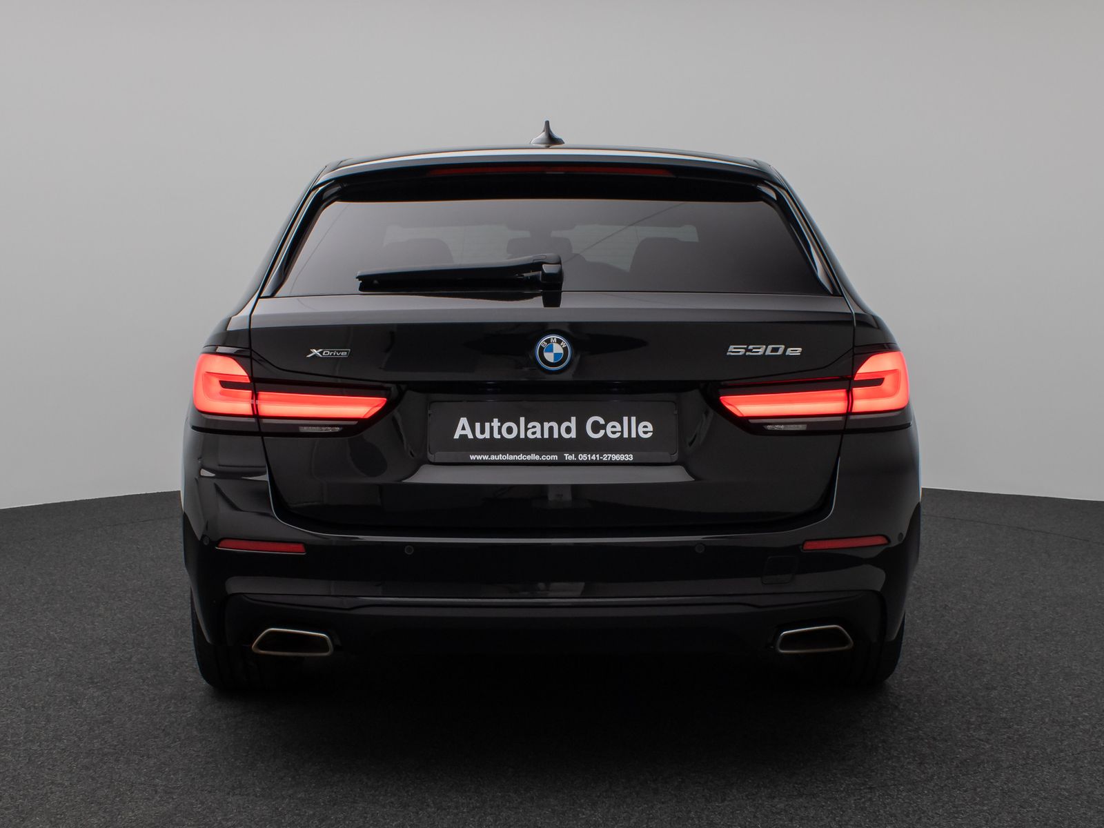 Fahrzeugabbildung BMW 530e xD HUD DAB CockPitPro PDC Komfort Alarm LED