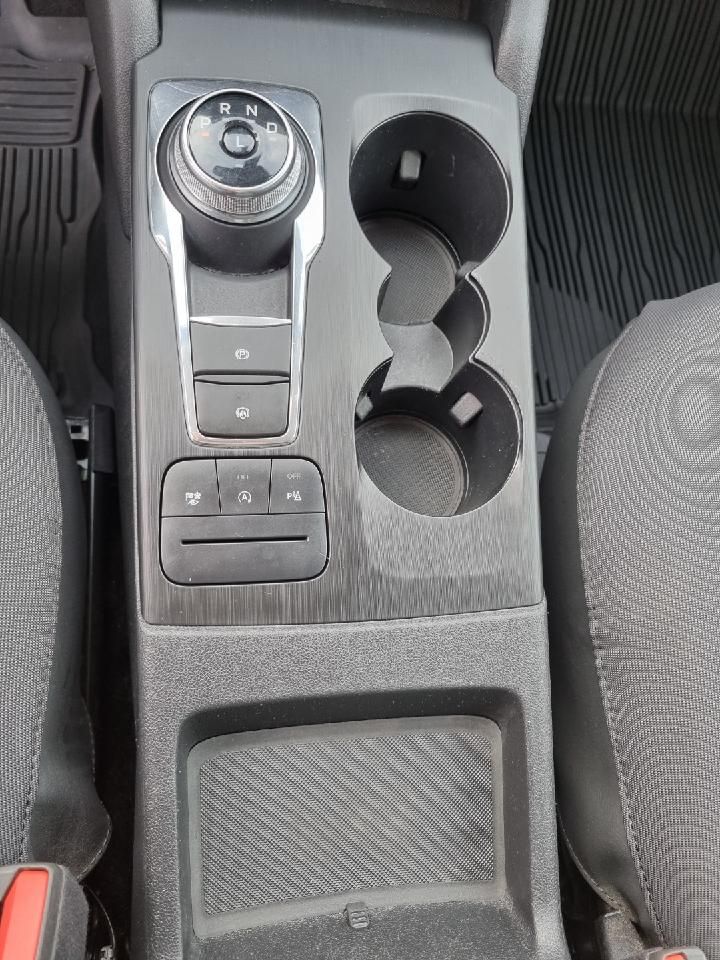 Fahrzeugabbildung Ford Kuga Cool & Connect
