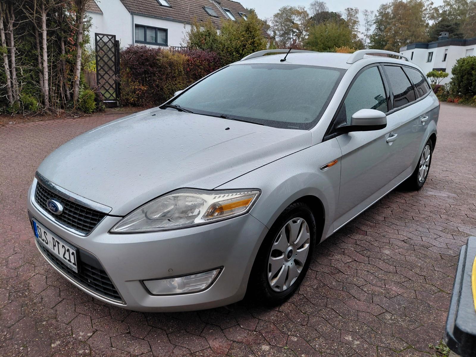 Ford Mondeo 2011 — вигляд ззаду