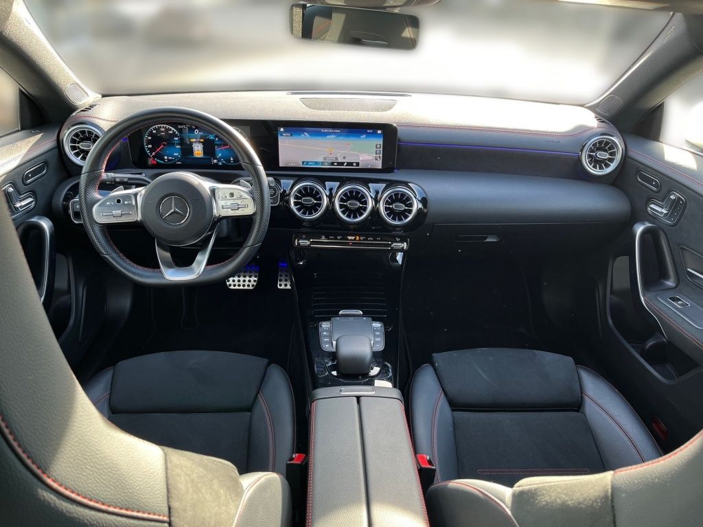 Fahrzeugabbildung Mercedes-Benz CLA 200 SB AMG Totwi. Memory Tempomat LED Sport