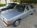 Mercedes-Benz 230 E W123 Zustand 2 Leder/Klima/Sitzheizung.... - Mercedes-Benz 230: 230e W123