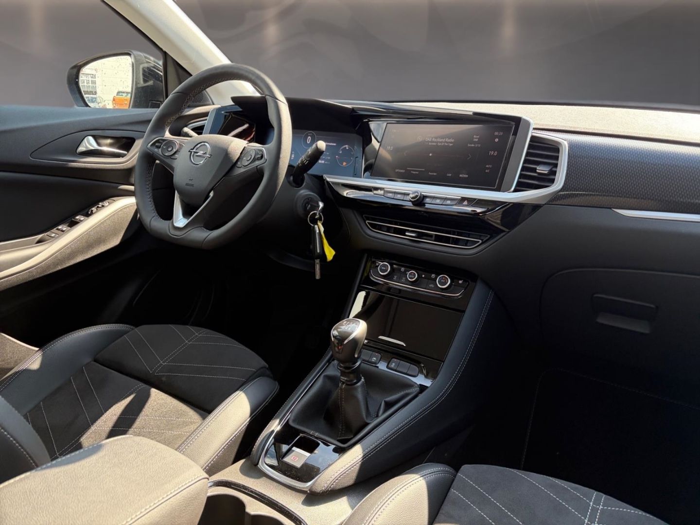Fahrzeugabbildung Opel Grandland GS Line Navi 360 Kamera LED Apple CarP