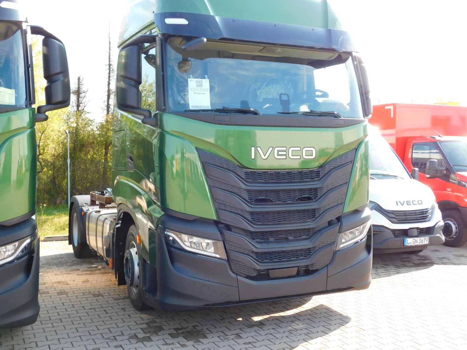 Fahrzeugabbildung Iveco S-Way AS440S50T/P mit ADR Ausstattung Klasse AT