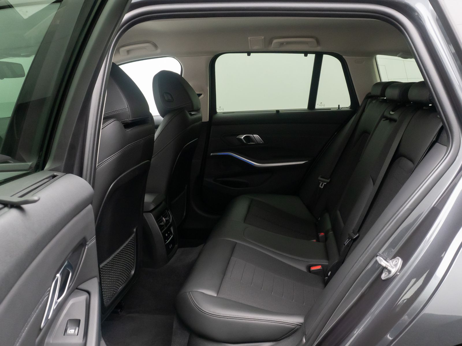 Fahrzeugabbildung BMW 320d xD Sport Line Alarm AHK DAB HiFi DrivAssist