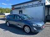 Ford Focus Turnier Titanium-Kamera-Top-Unfallfrei - Ford Focus Titanium mit Hybrid-Antrieb (Benzin/Elektro)