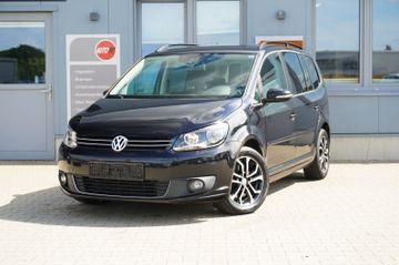 Volkswagen Touran - 1