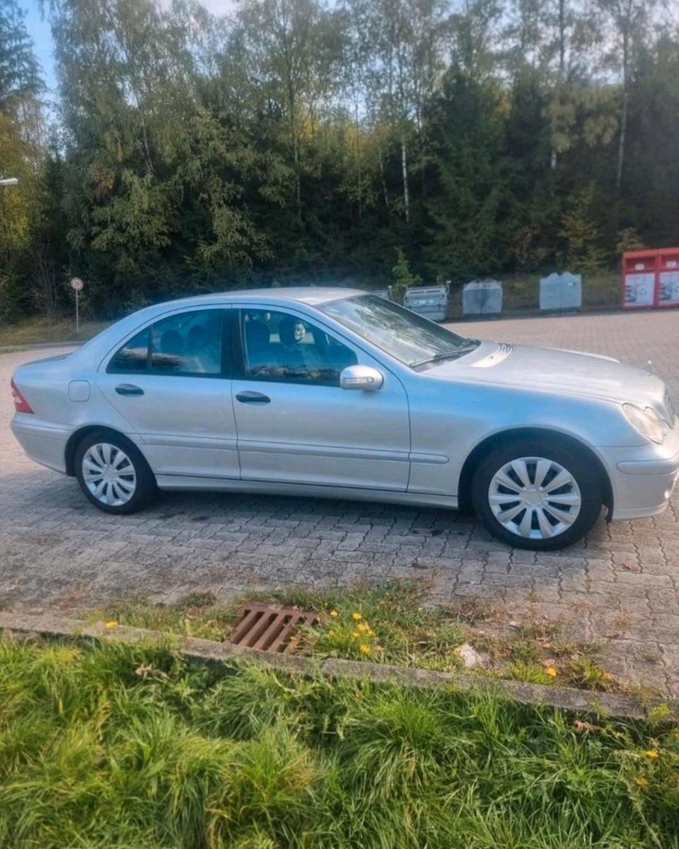 Mercedes-Benz C 180