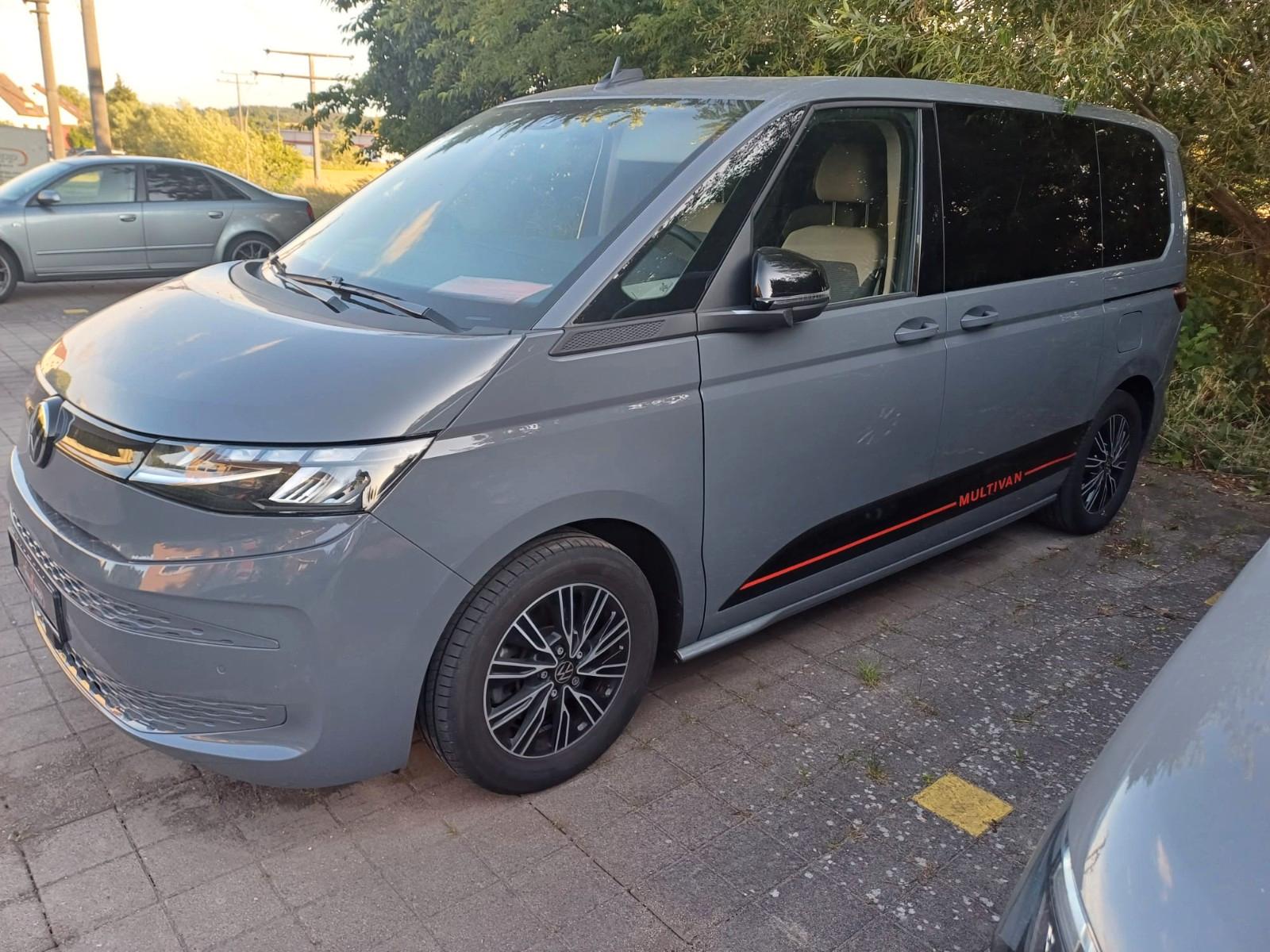 Volkswagen T7 Multivan 2.0 TSI DSG 5 Sitze