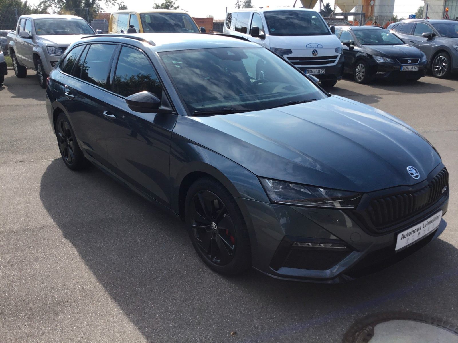 Fahrzeugabbildung SKODA Octavia Combi RS 2.0 TSI DSG+AHK+Head up+Matrix