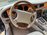 Jaguar XJ8 3.2 - Executive - Jaguar XJ8: 3.2