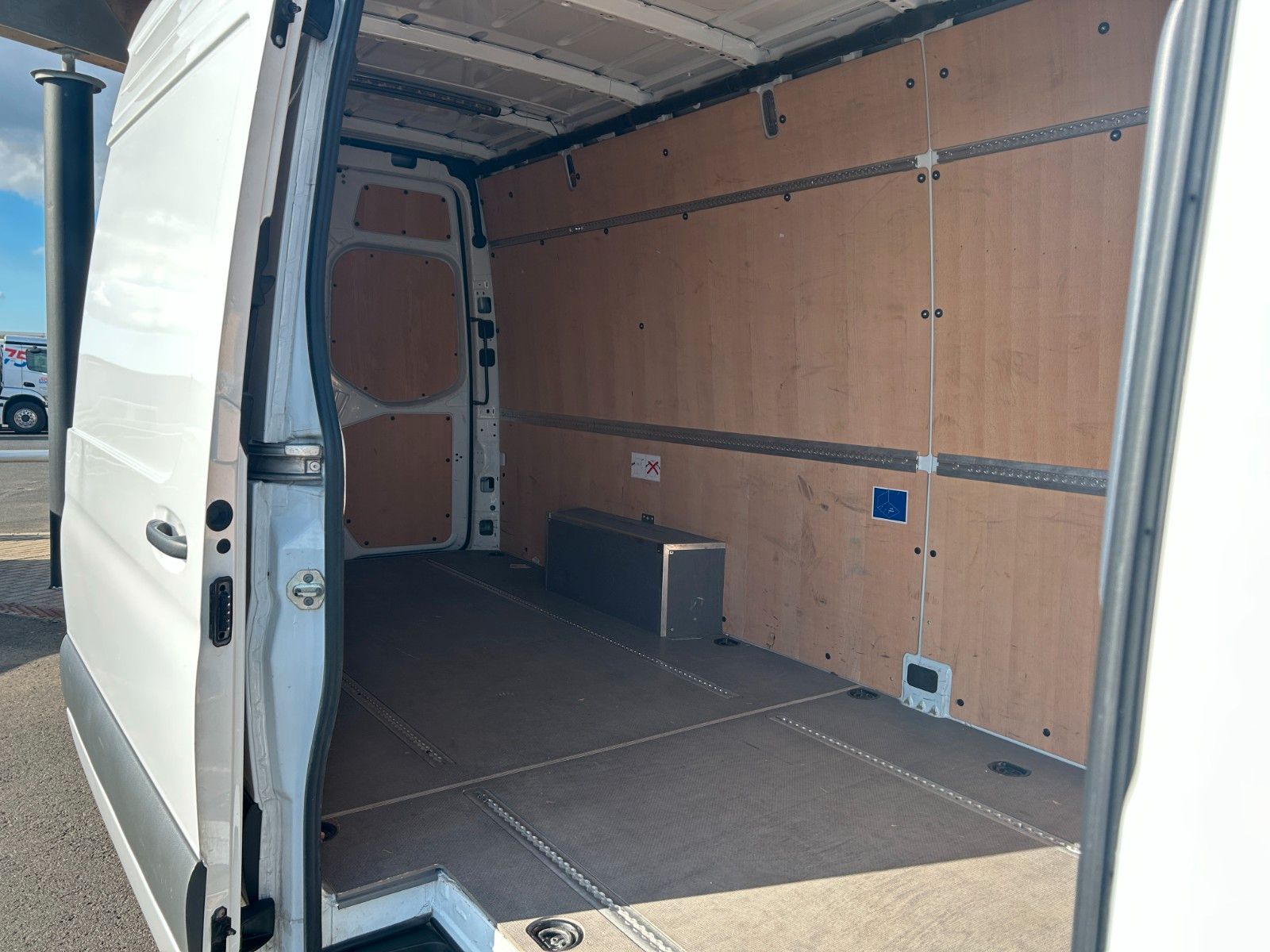 Fahrzeugabbildung Mercedes-Benz Sprinter 317 CDI 4325 9G Klima Kamera SHZ