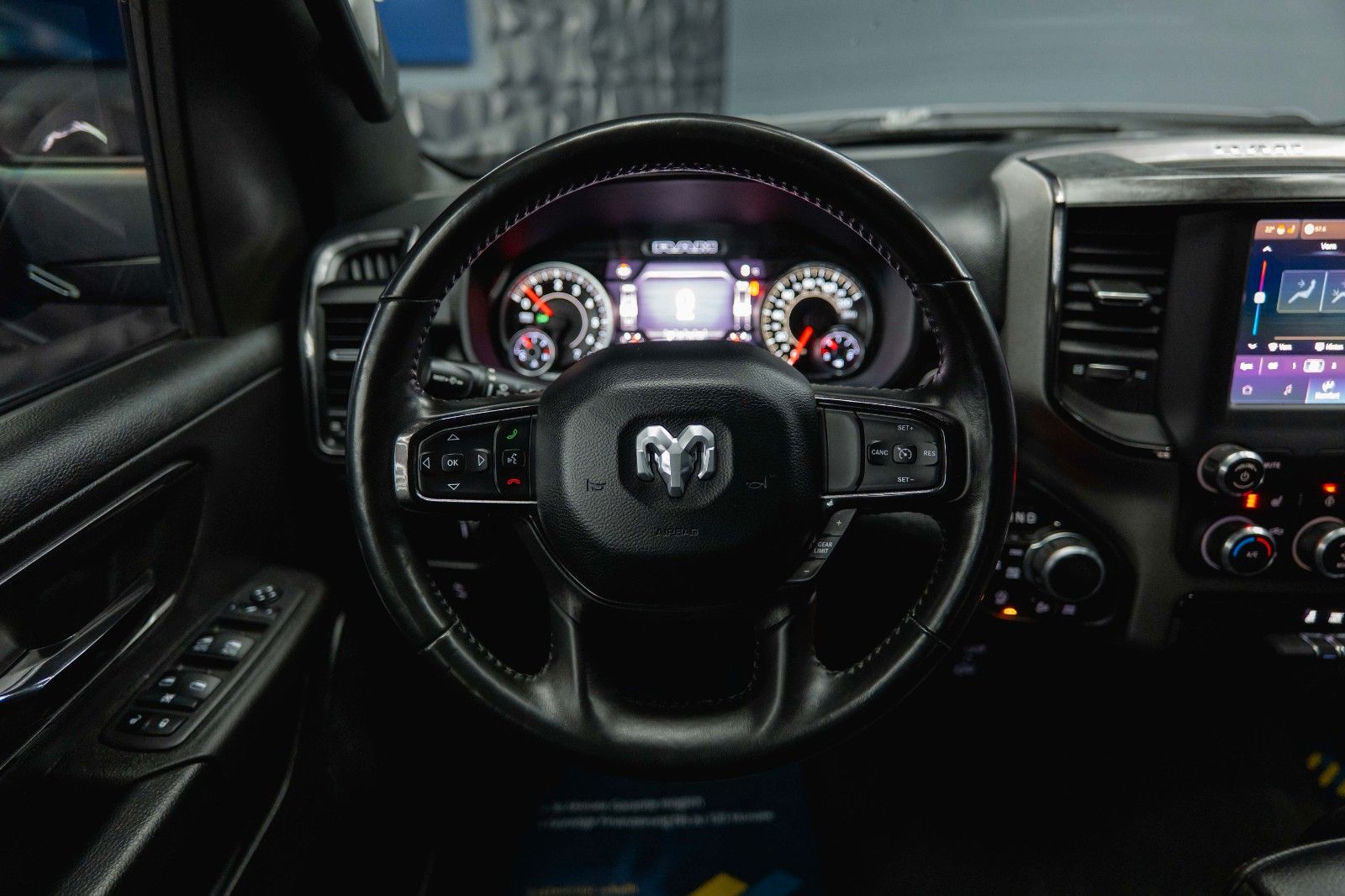 Fahrzeugabbildung Dodge RAM 5.7 V8 HEMI 4x4 Built to Serve AXLE LOCK 19%