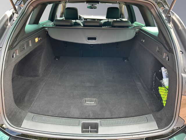 Insignia Elegance NAVI FACEL. PANO MATRIX-LED