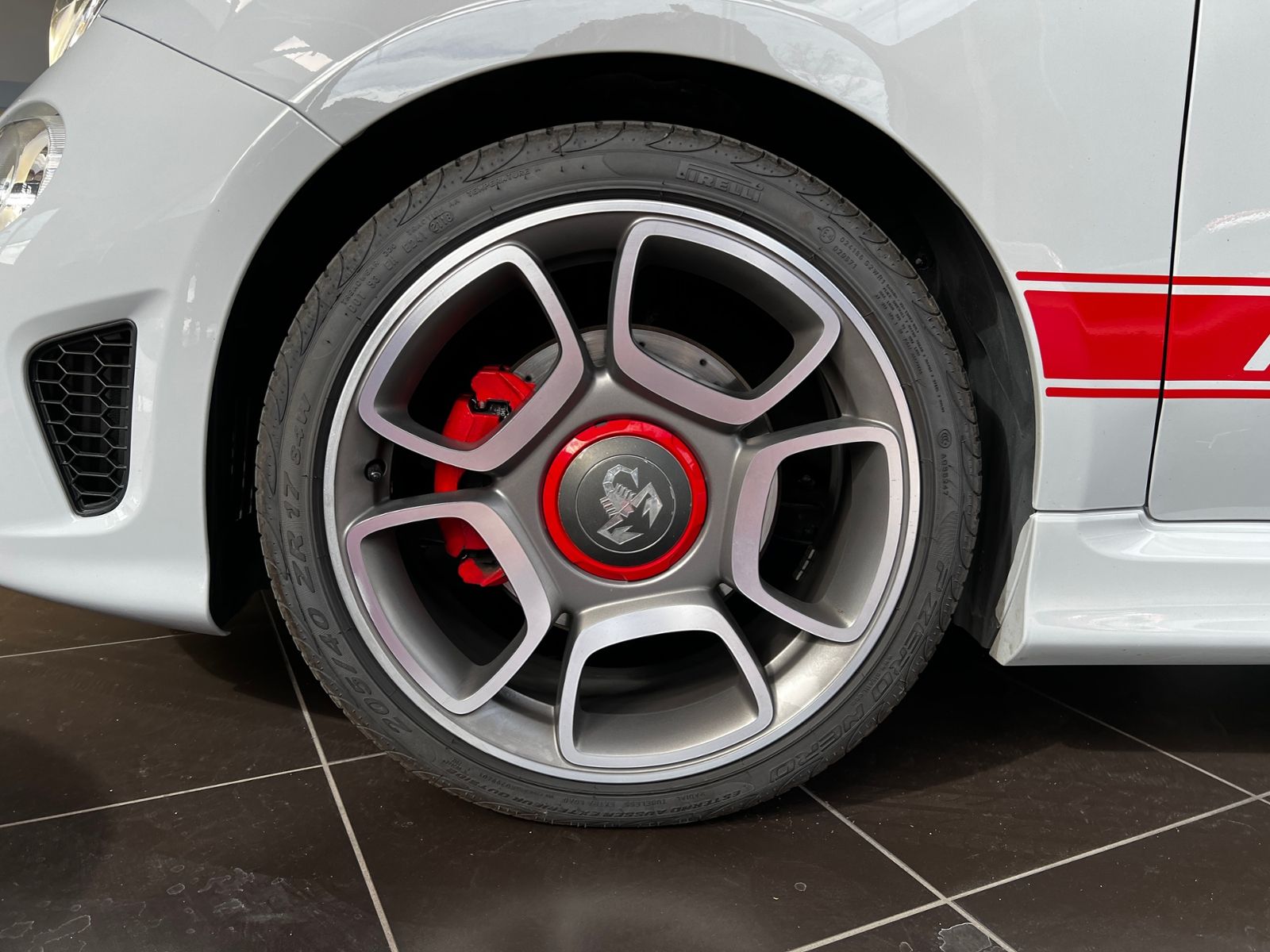 Fahrzeugabbildung Abarth 595 Turismo XENON NAVI LEDER ALU