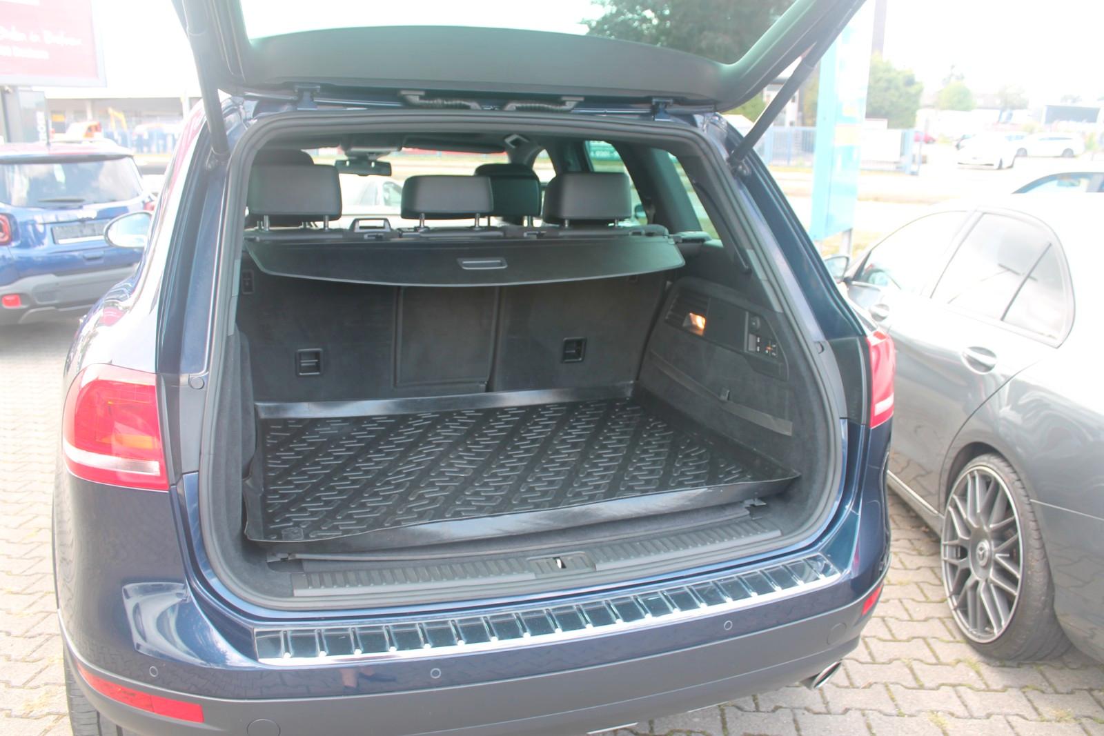 Volkswagen Touareg 3.0 V6 TDI Tiptronic*AHK*Standhzg*n22"LM