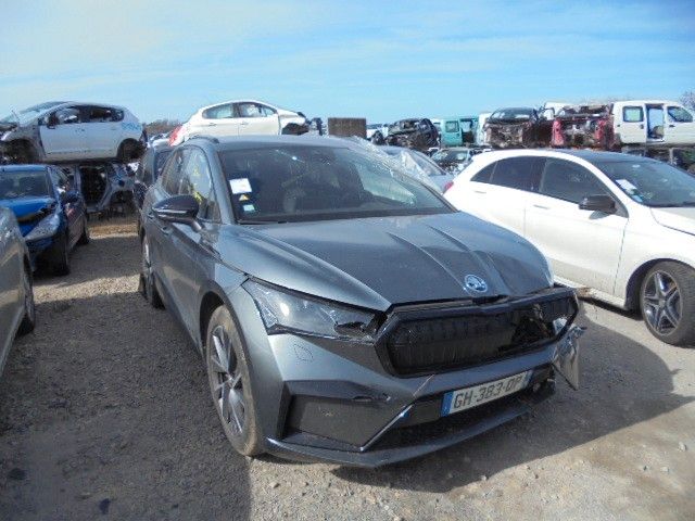 Skoda Enyaq 60 Electrique 180 Sportline / GH383