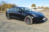 Tesla Model 3 Allradantrieb mit Dualmotor Performa...