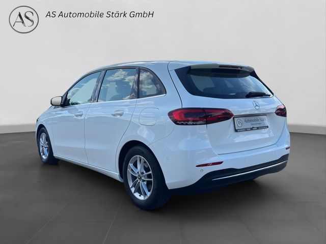 Fahrzeugabbildung Mercedes-Benz B 180 Automatik+LED+Kamera+Navi+AHK+Spur