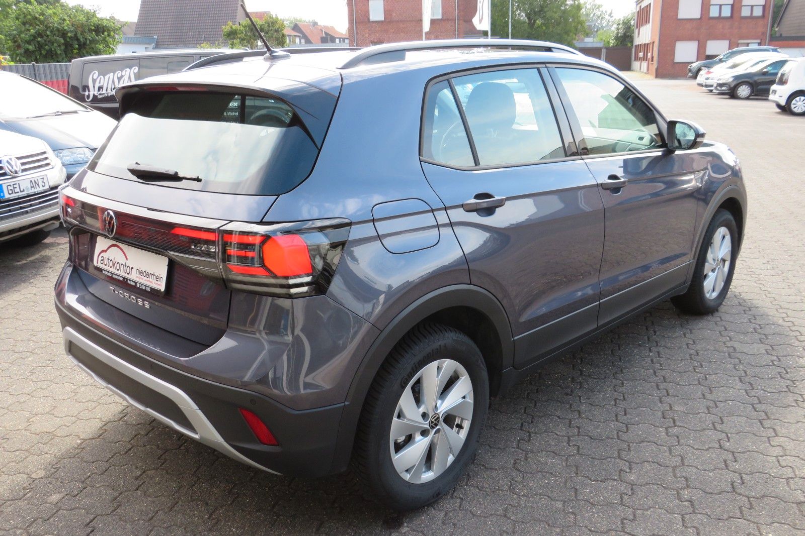Fahrzeugabbildung Volkswagen T-Cross DSG ACC KAMERA NAVI SITZH LED APP GJ 1.H