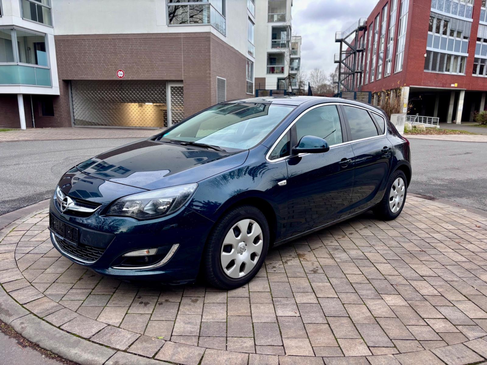 Opel Astra J Exklusiv |1.Hand|Navi|Scheckh.|TÜV Neu|