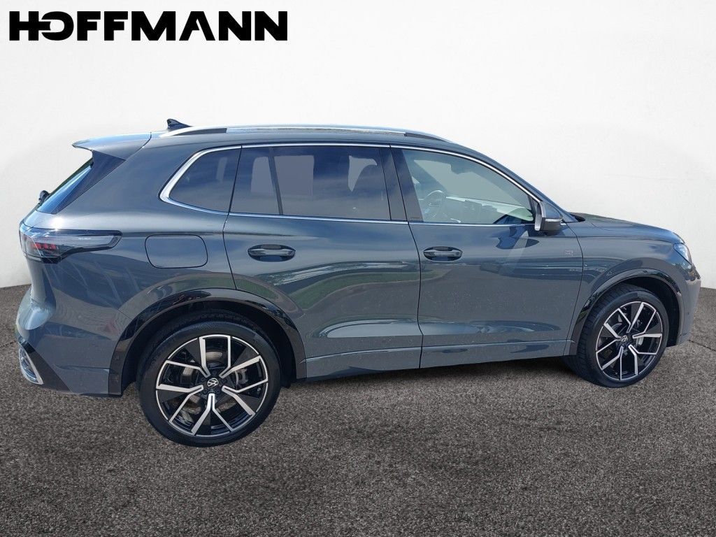 Fahrzeugabbildung Volkswagen Tiguan 2.0 TSI 4MOTION DSG R-Line Standheizung