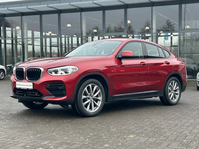 BMW X4 xDrive 20 d Advantage / AHK / Sportsitze