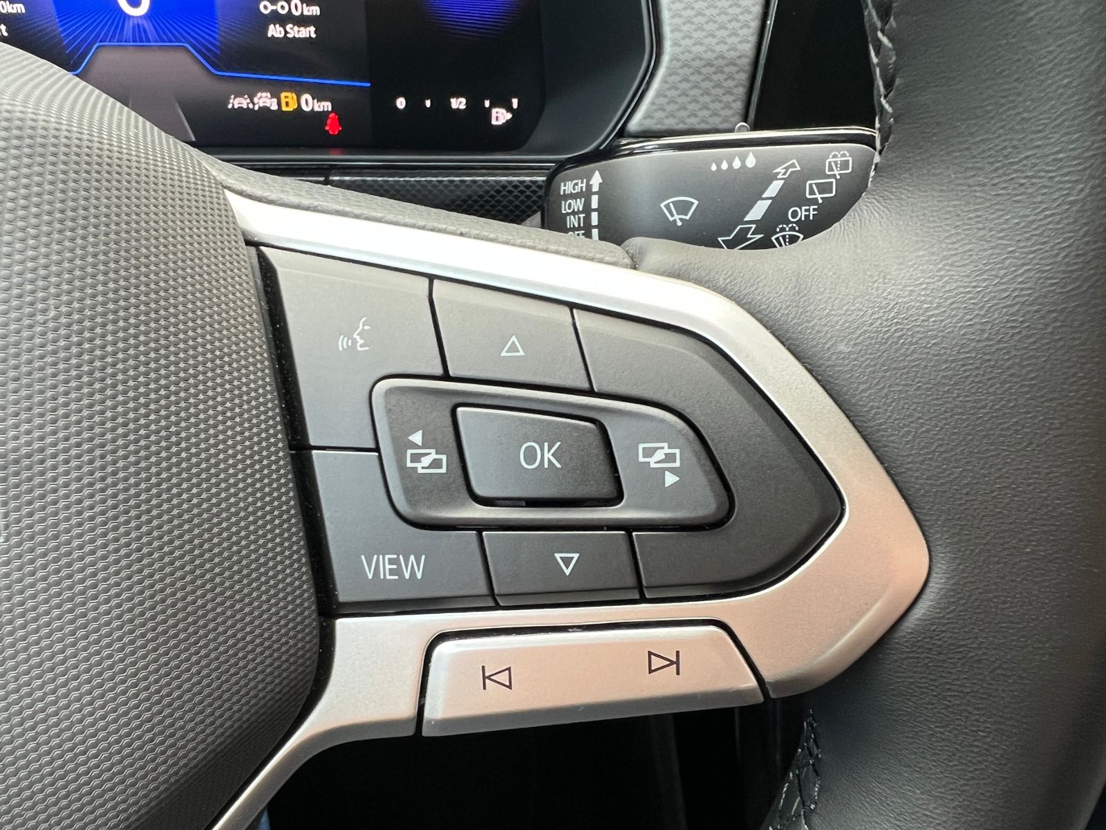 Fahrzeugabbildung Volkswagen T-Cross Life 1.0 TSI *LED, ACC, Navi, Kamera, 16