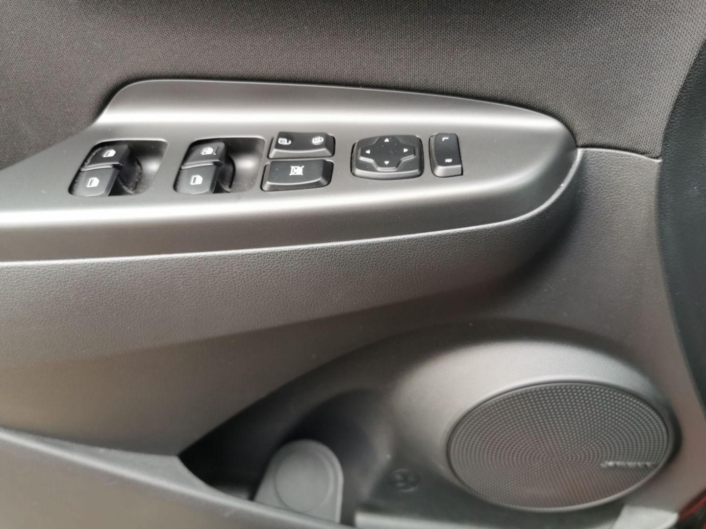 Fahrzeugabbildung Hyundai KONA Select 2WD 1.0 T-GDI Navi SHZ Kamera PDC
